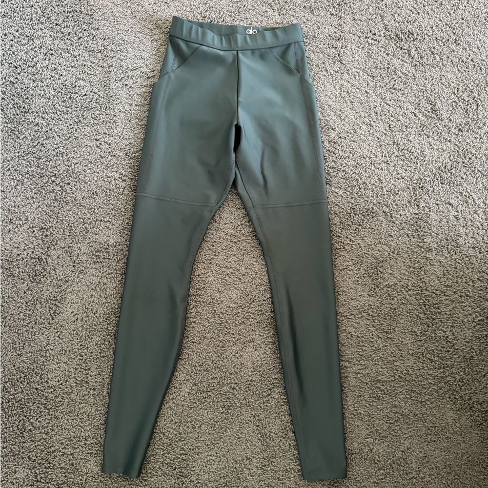 Alo Green Leggings with pockets